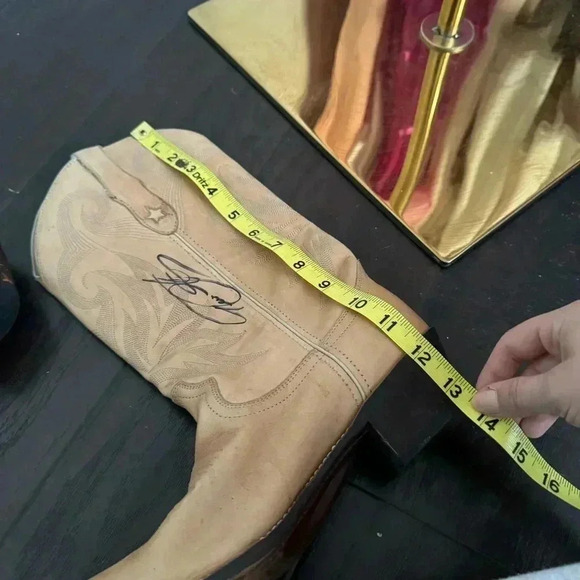 Leather cowgirl boots 7.5 signed - Picture 4 of 6